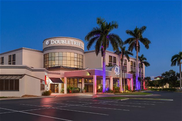 DoubleTree by Hilton Fort Myers at Bell Tower Shops